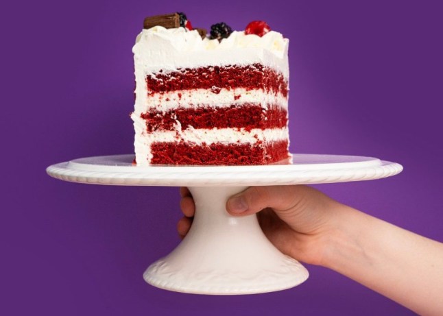High street cake makers with 400 UK stores made ?37,000,000 last year